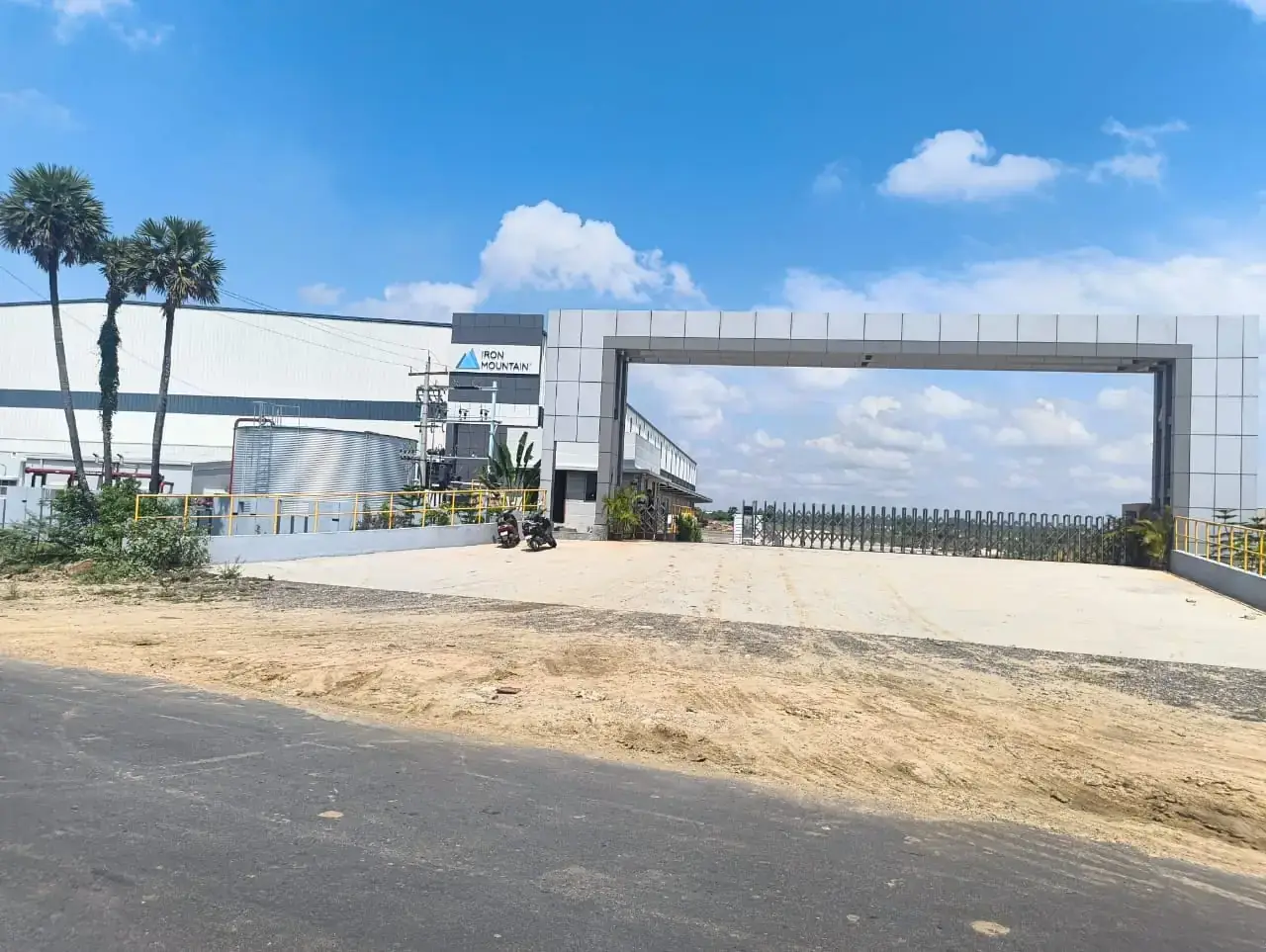 Padalam — 120-acre Chengalpet gateway